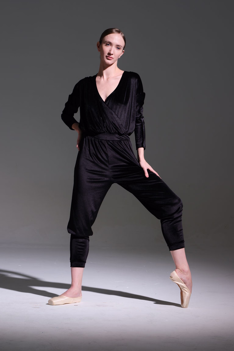Women’s velvet long-sleeve one-piece jumpsuit DW-018VV - Image 2