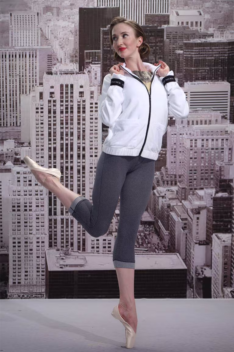 Women’s Terry Cloth Shorts and Jacket Set DW-016 - Image 3